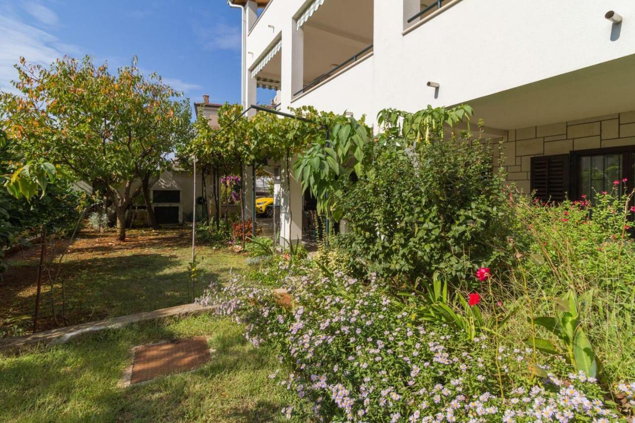Apartments Perka Near Beach Pula Exterior photo