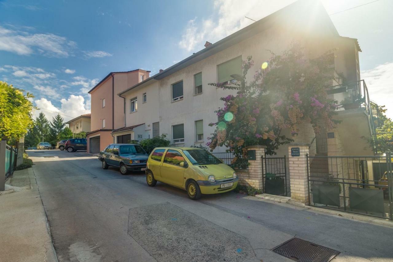 Apartments Perka Near Beach Pula Exterior photo